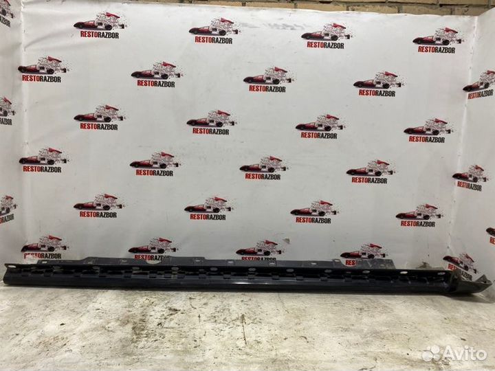 Накладка на порог наружная правая Audi A8 седан