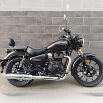 Royal Enfield Meteor 350 Stellar Black