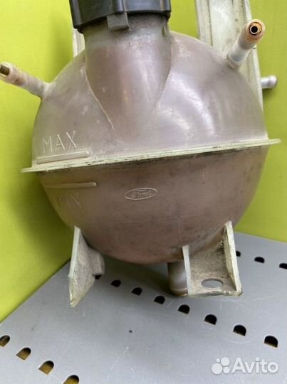 Бачок ож Ford Transit 5 2.5TD