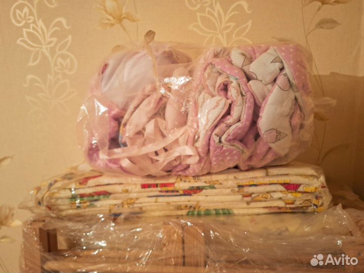 Манеж с маятником + матрас и бортик