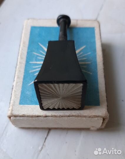 Мебельные ручки кнопки