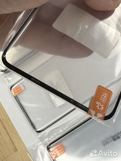 Стекло дисплея под переклейку для смартфонов