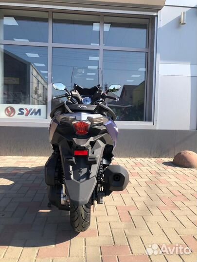 Макси скутер SYM cruisym 300