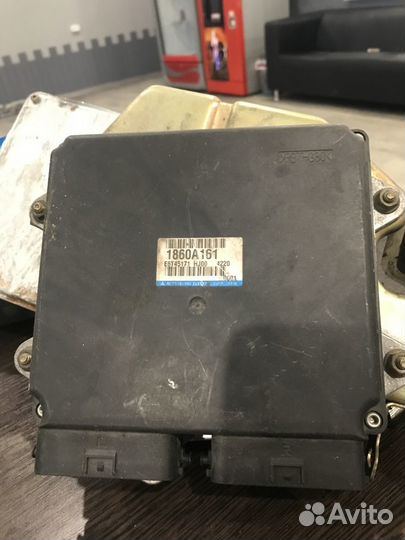 Блок управления двигателем EFI Mitsubishi 4A90