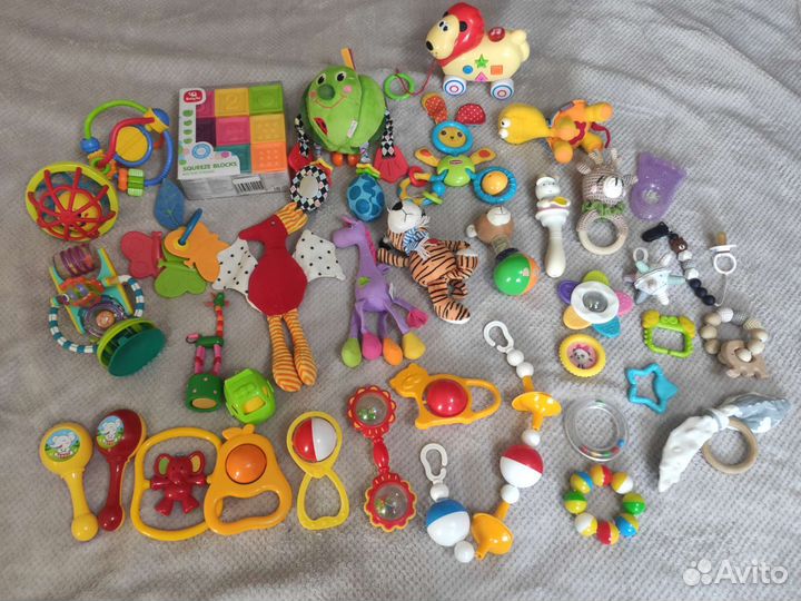 Фирменные игрушки, грызунки, погремушки
