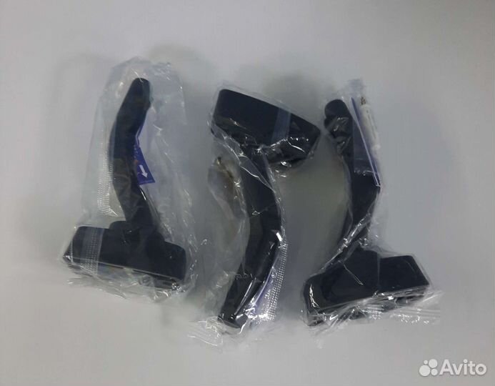 Стойки и держатели гитары