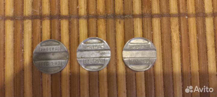 Монеты, жетоны