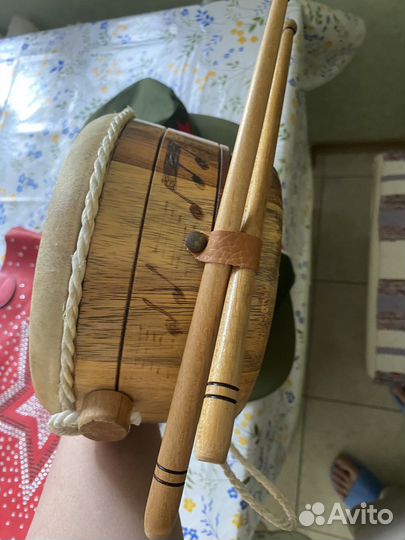 Кепки и барабан из Кубы