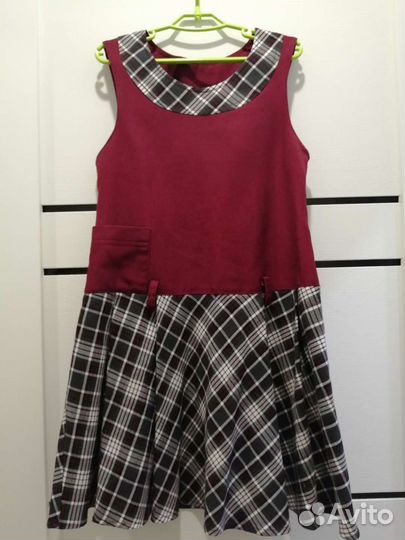 Бордовый сарафан в школу