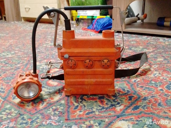 Фонарь аккумуляторный