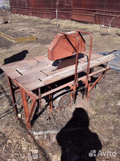 Деревообрабатывающий станок