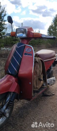 Ретро скутер на ходу