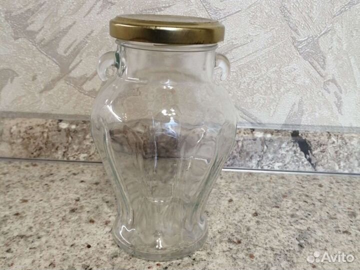 Бутылки для коллекции