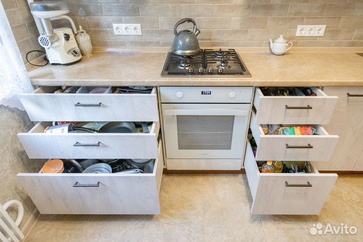 Кухня (цена за всю кухню)km-35991