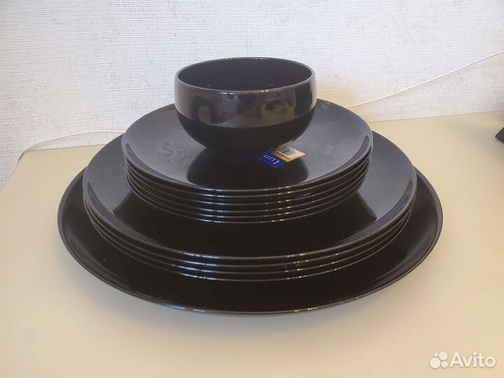 Набор посуды черной Luminarc новая