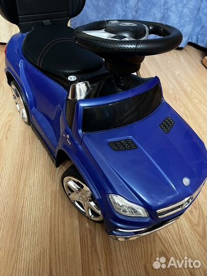 Машинка-каталка (толокар)