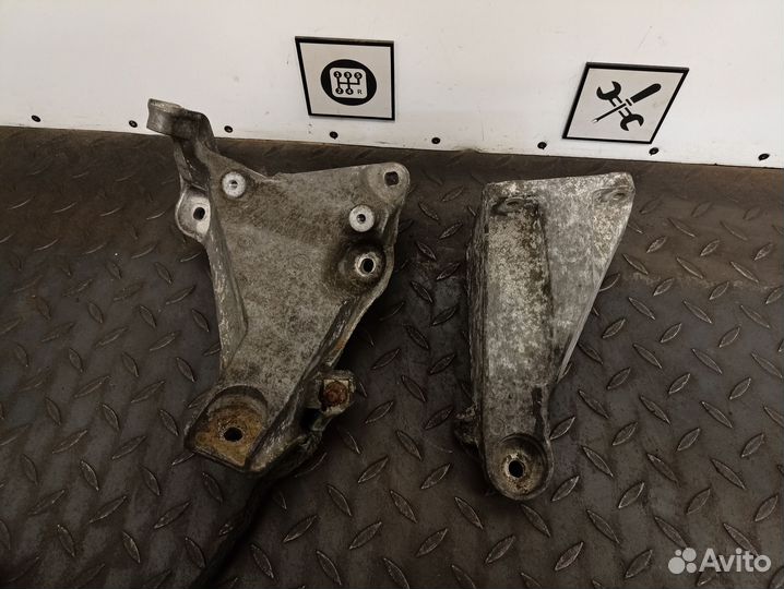 Кронштейн двигателя для BMW 3-serie E90 / E91