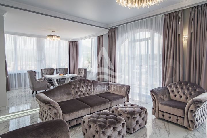 3-к. квартира, 103 м², 14/14 эт.