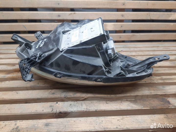 Фара правая Nissan March 2000 89029245