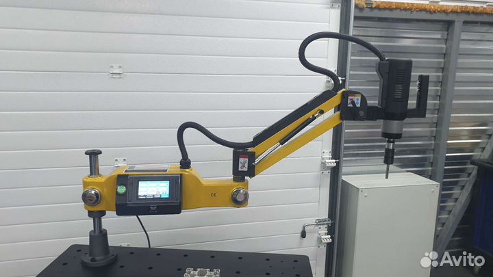 Манипулятор резьбонарезной электрический М16