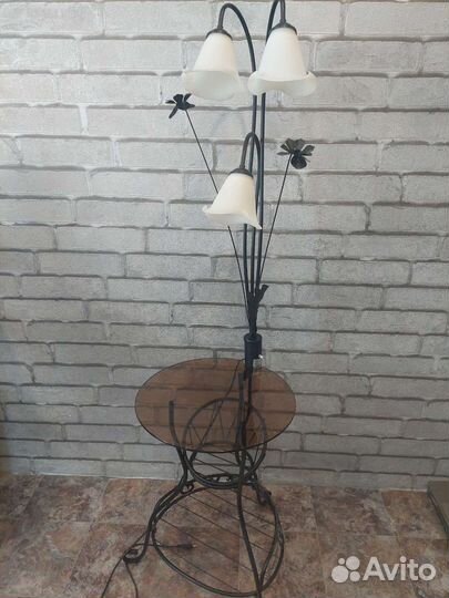 Торшер со столиком