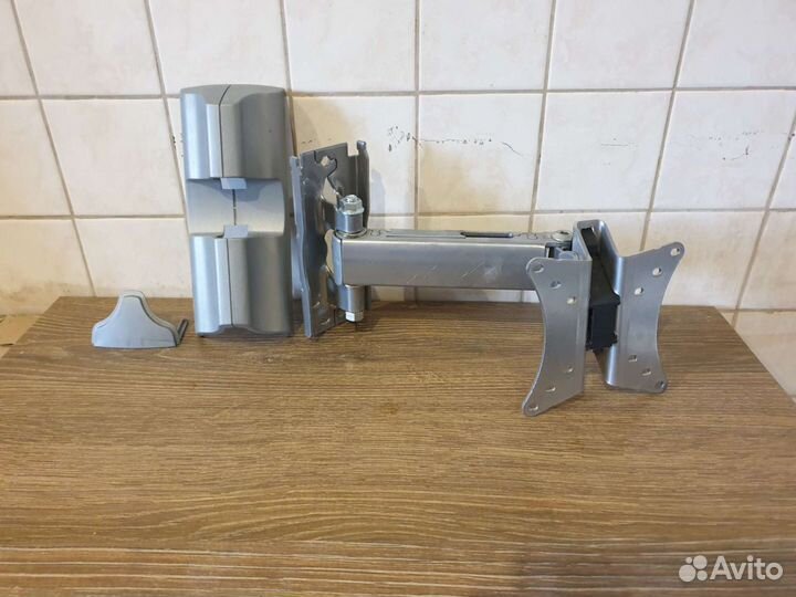 Кронштейн для телевизора на стену поворотный