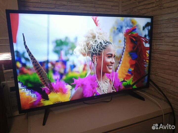 Телевизор lg SMART tv