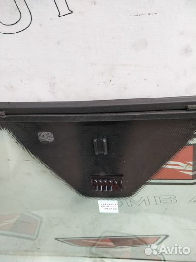 Стекло лобовое Мерседес W251