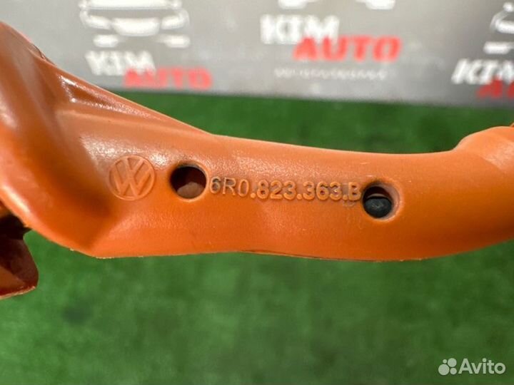 Упор капота Volkswagen Polo 5 