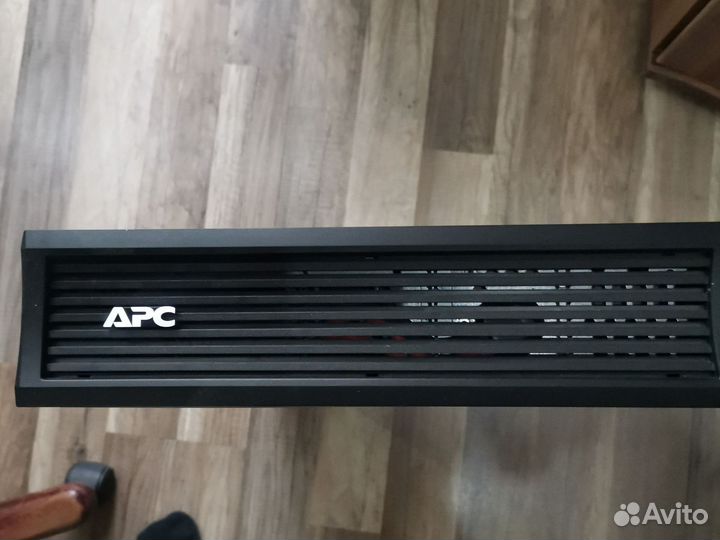 Ибп APC Smart-UPS SMT2200RMI2U