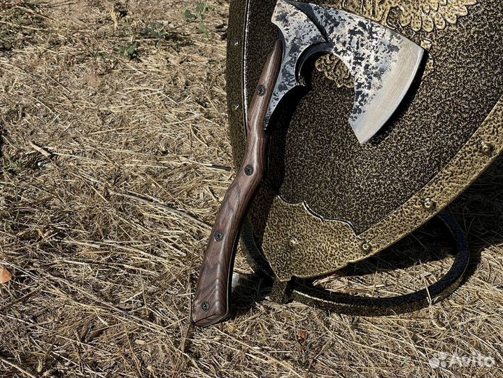 Топоры и тяпки цельнометаллические