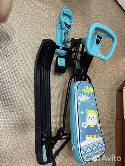 Детский снегокат со спинкой