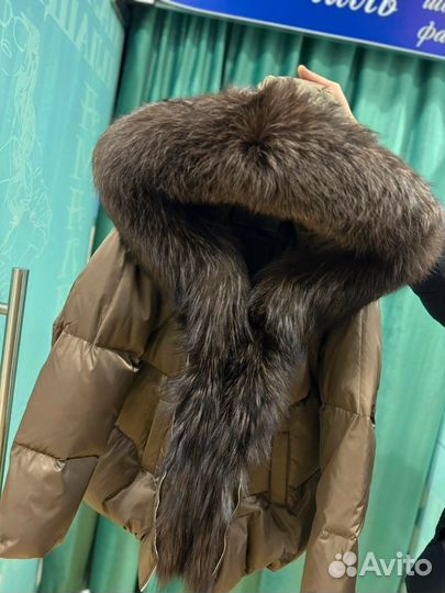 Пуховик женский новый с натуральным мехом