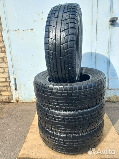 Yokohama Ice Guard IG51V 235/65 R17