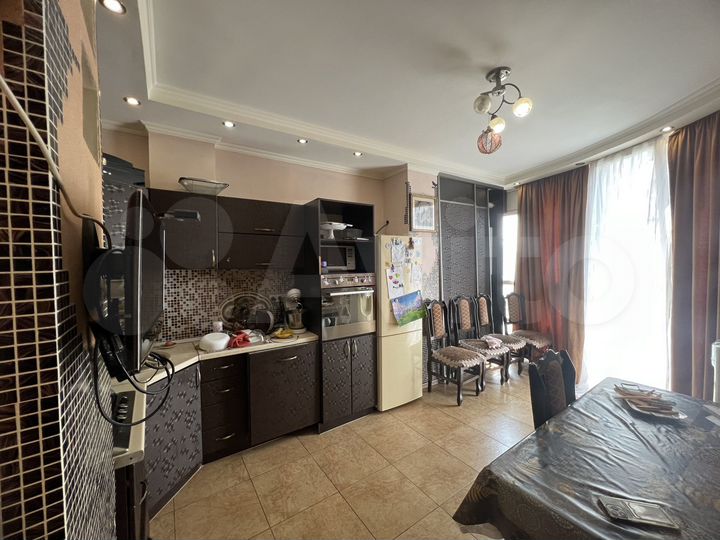 2-к. квартира, 64 м², 6/8 эт.