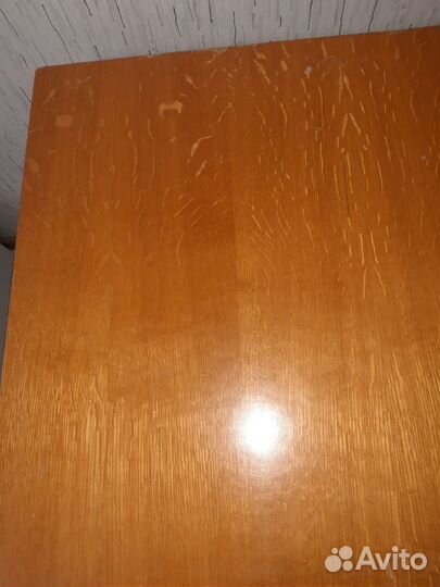 Стол обеденный