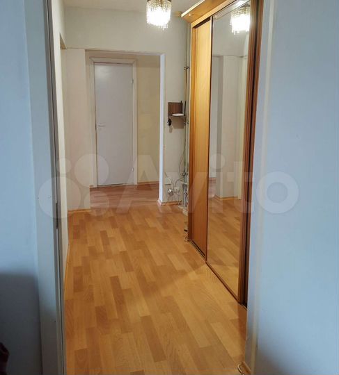 2-к. квартира, 53 м², 1/5 эт.