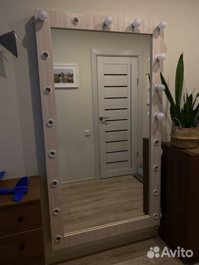 Зеркало с подсветкой