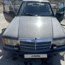 Mercedes-Benz 190 (W201) 2.0 MT, 1985, битый, 388 500 км, с пробегом, цена 150 000 руб.