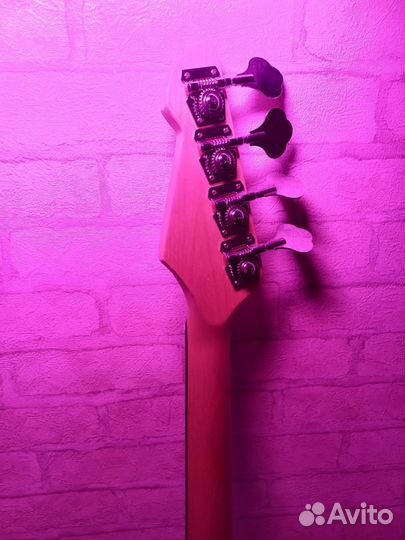 Басс гитара 4 струны