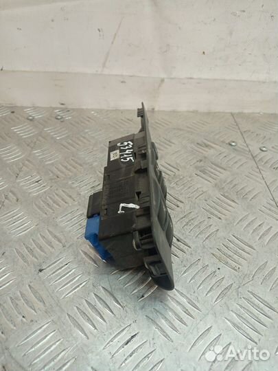 Блок управления стеклоподъемниками передней левой