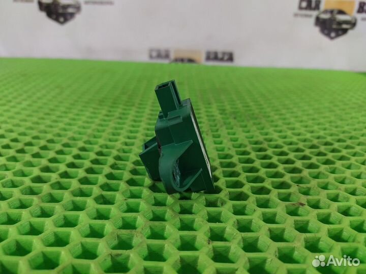 Датчик удара двери