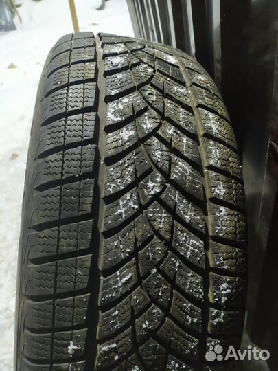 Колесо Goodyear UltraGrip Ice SUV 225/55 R18