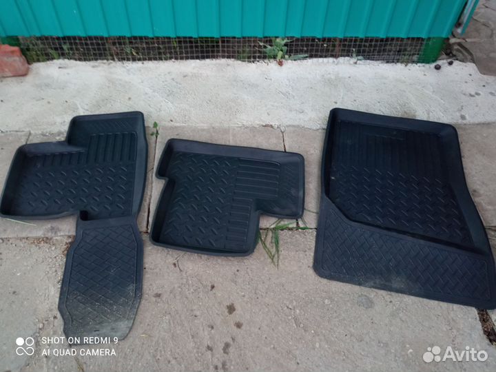 Автомобильные коврики резиновые