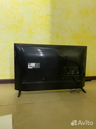 4.Телевизор LG 32LJ510U LED