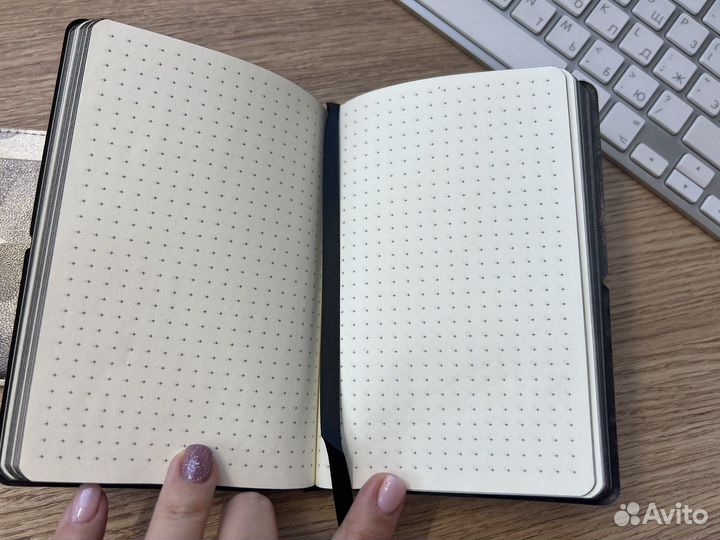 Блокнот и держатель для карт (картхолдер)