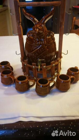 Керамический бочонок с кружками для коньяка, вина