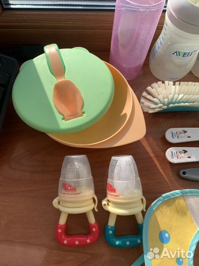 Бутылочки Avent, слюнявчики, ниблер, посуда, соски