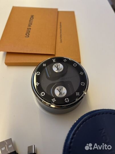 Наушники Louis Vuitton