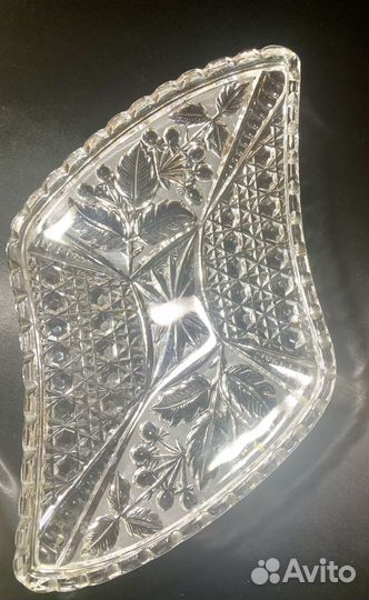 Хрустальная ваза